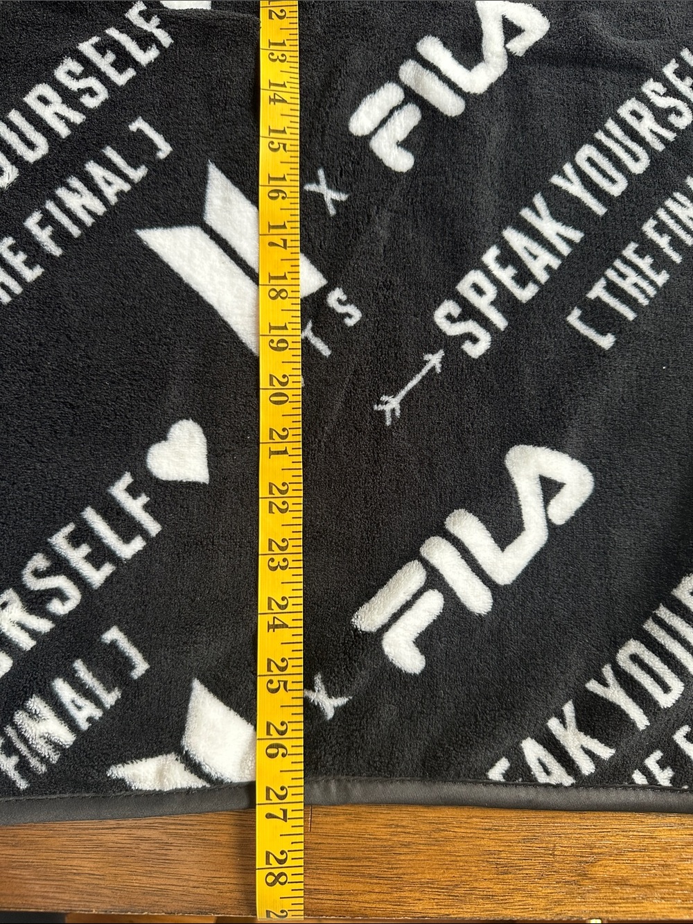 Fila Black and White BTS 'Speak Yourself' Graphic Throw - Picture 3 of 7